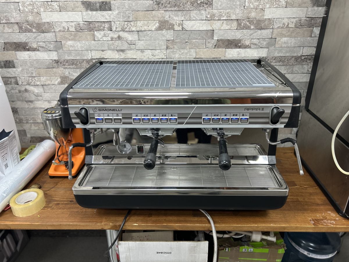 Кавомашина Nuova Simonelli Appia II 2gr