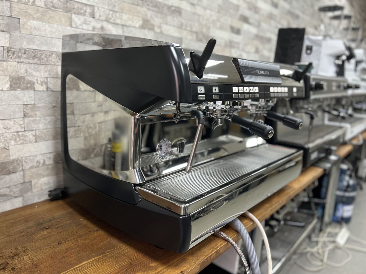 Кавомашина Nuova Simonelli Aurelia 2 групи