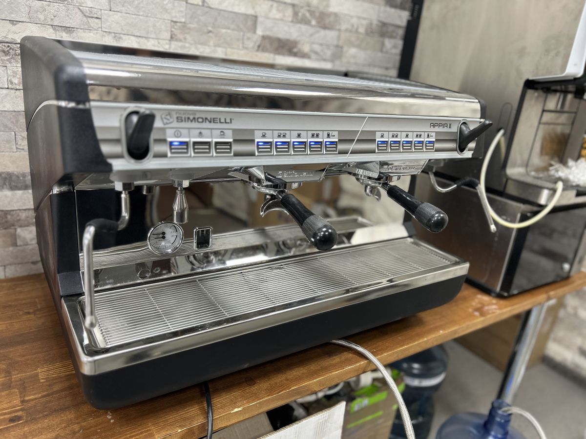Кавомашина Nuova Simonelli Appia II 2gr