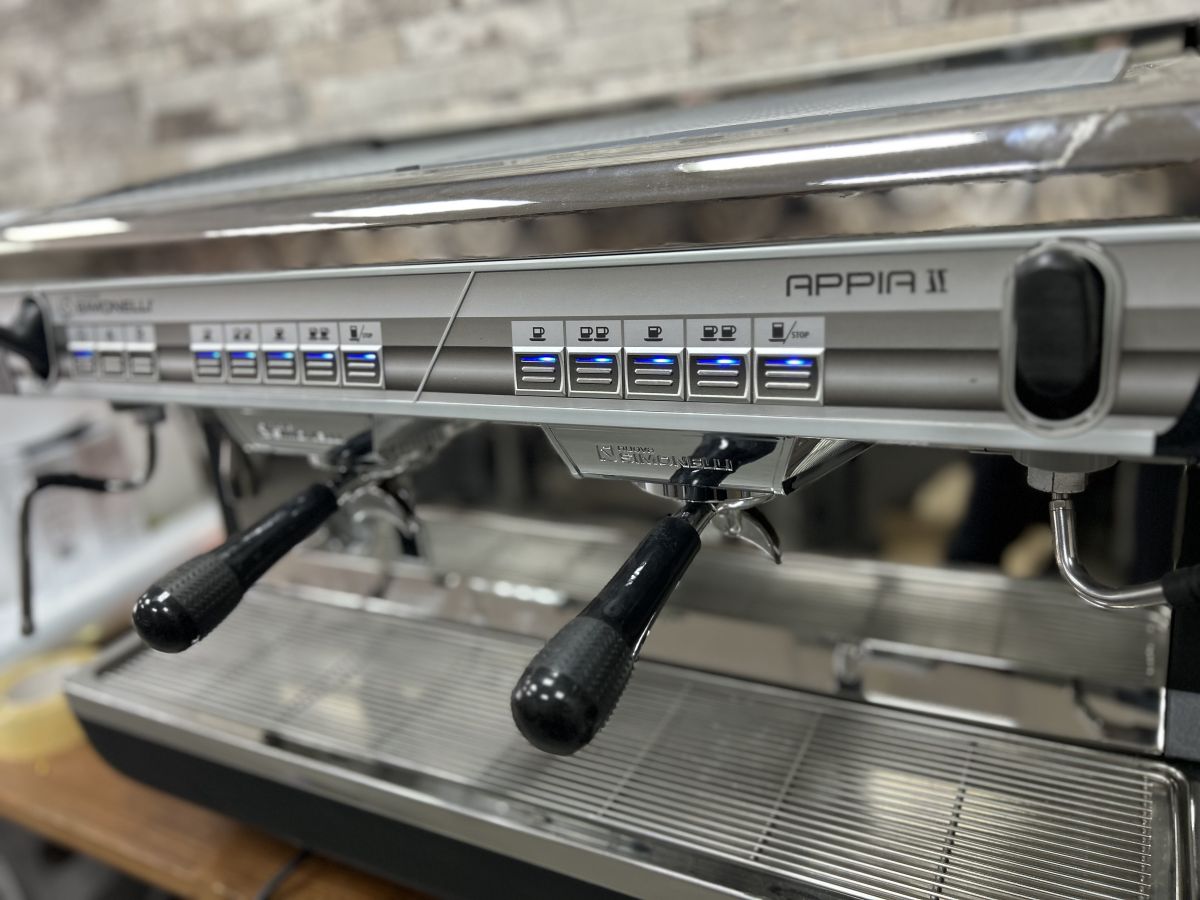 Кавомашина Nuova Simonelli Appia II 2gr